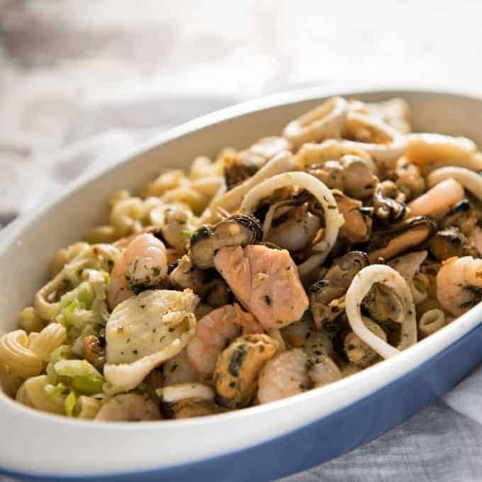 Seafood Gratin Pasta Bake - mixed seafood (your choice!) and pasta baked in a creamy sauce with a crunchy breadcrumb and cheese topping! recipetineats.com