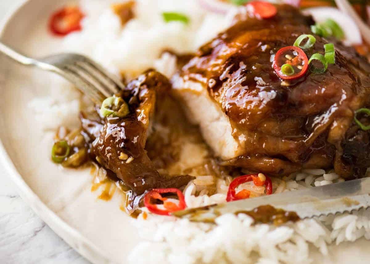 Vietnamese Coconut Caramel Chicken - 7 ingredient magic. The coconut fragrance is heavenly! recipetineats.com