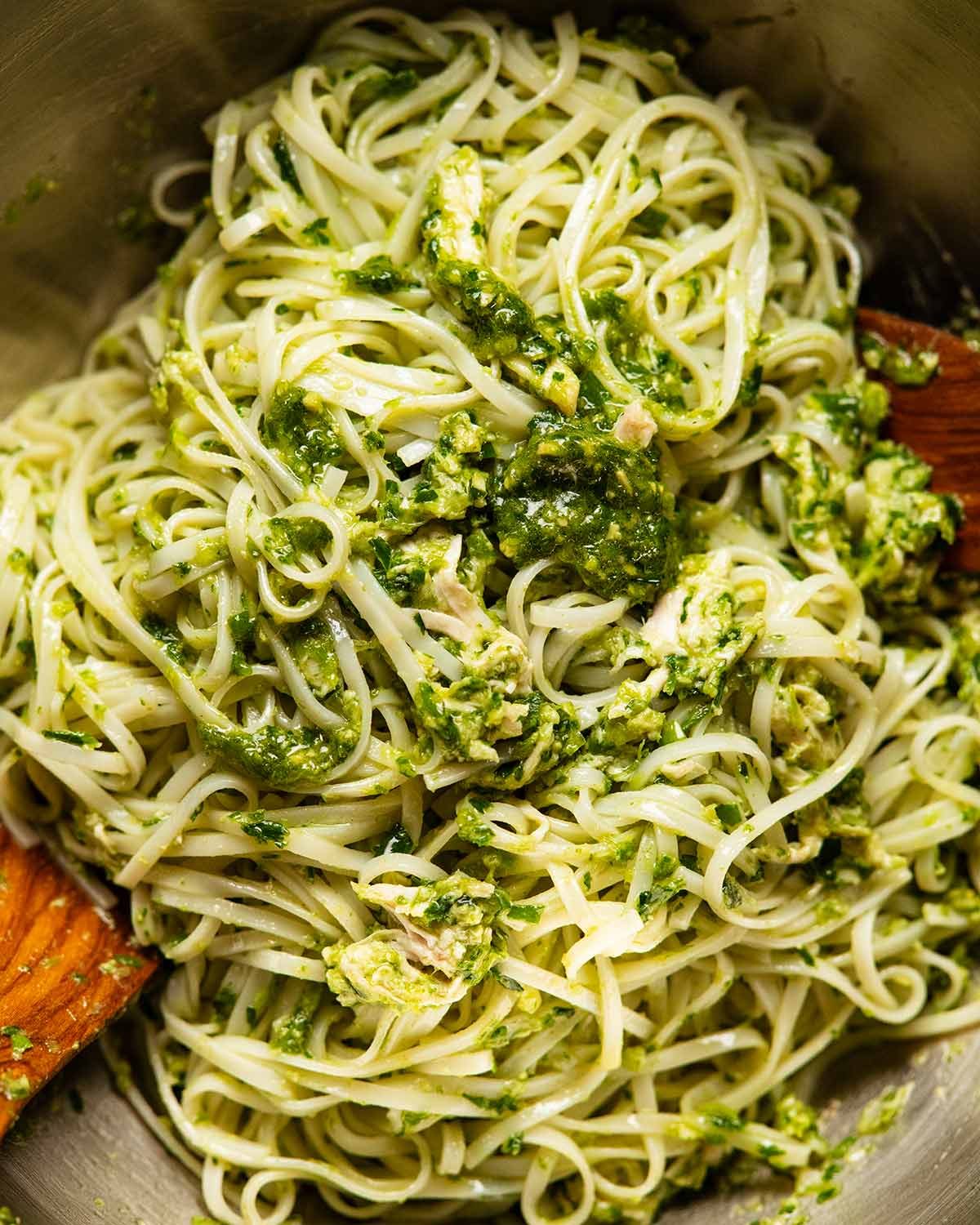 Green Ginger Rice Noodles with chicken